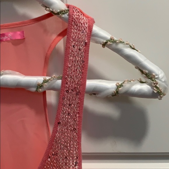 Light fresh top💕 - Picture 3 of 4